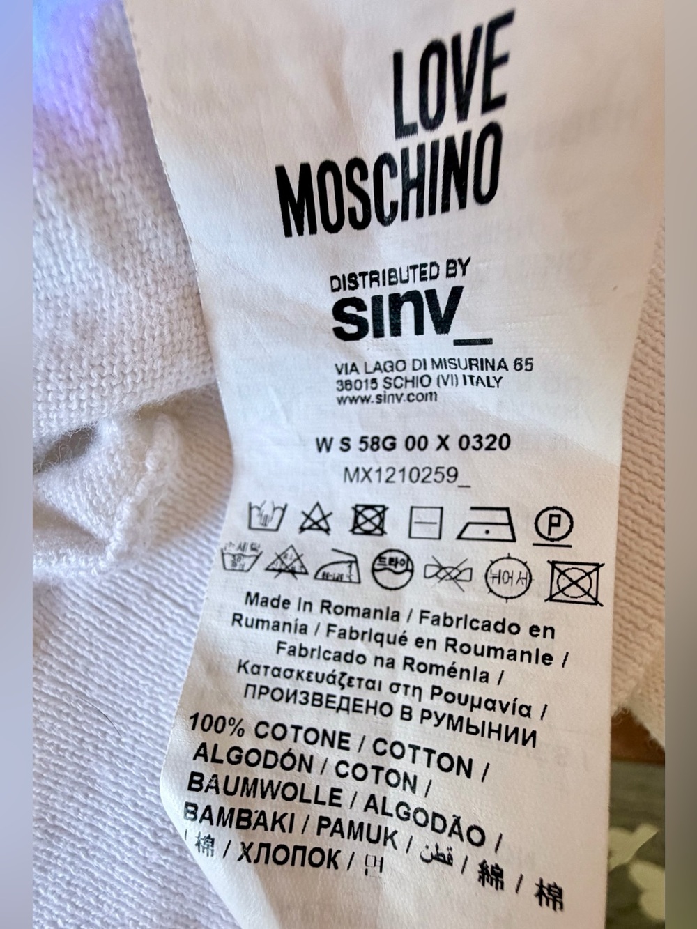 LOVE MOSCHINO 100% Cotton Top! SIZE M. White. - Picture 4 of 6